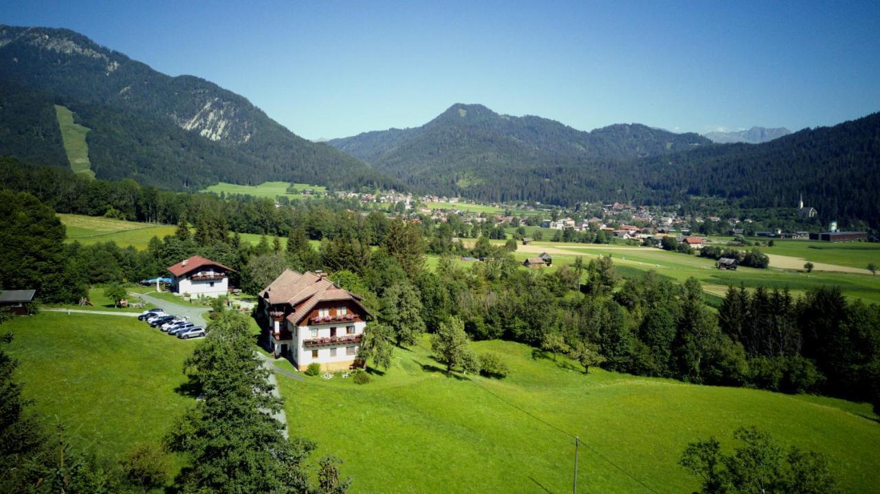 Ferienhaus Enzi Weissbriach Exteriör bild