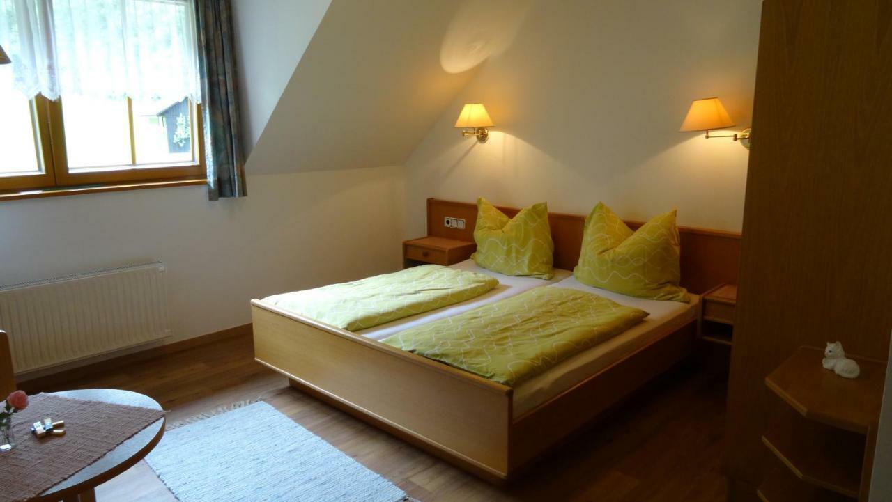 Ferienhaus Enzi Weissbriach Exteriör bild
